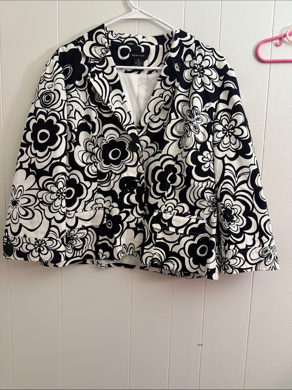 Spense Black and White Floral Cropped Blazer